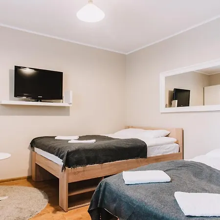 Host Stacja Lägenhet *